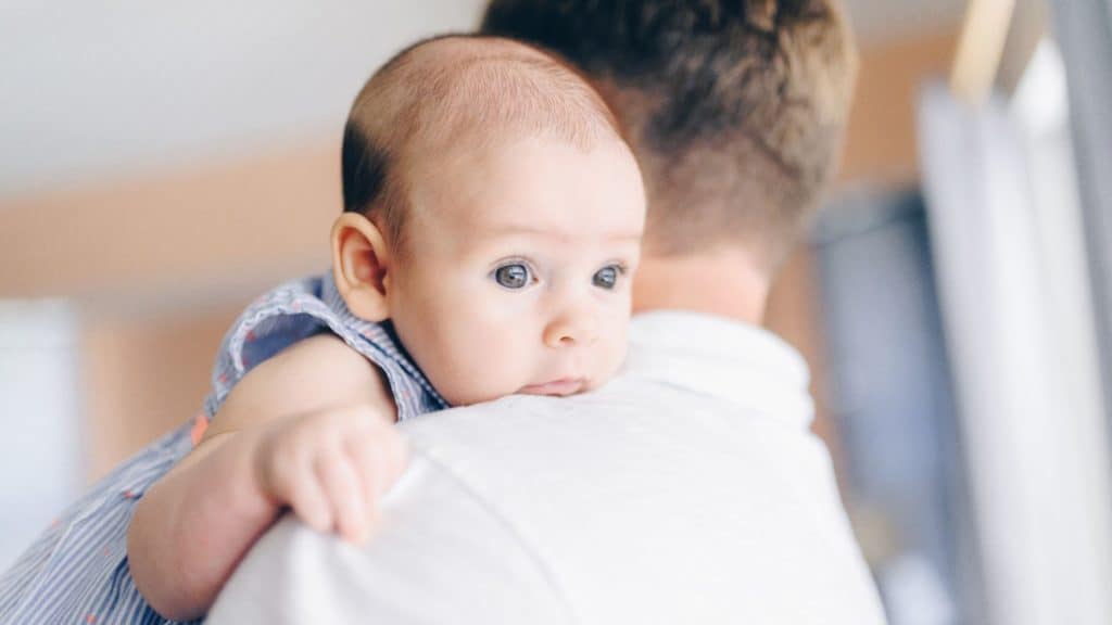 Your baby at 4 months old: what to expect